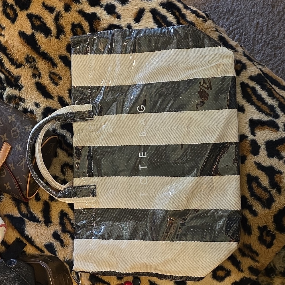 Tote Givvy